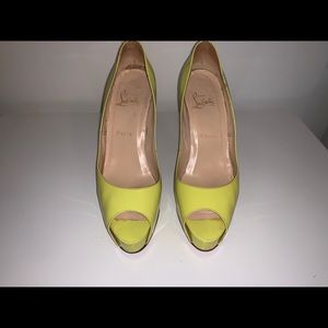 Christian Louboutin Very Prive neon yellow pumps